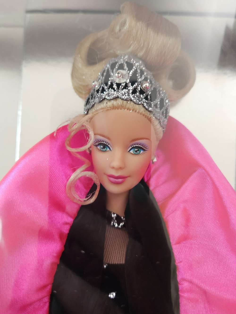 NRFB 1998 Happy Holidays Barbie-#20200